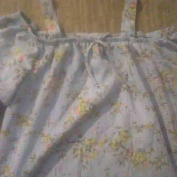 Girls top size large - Picture 2 of 5